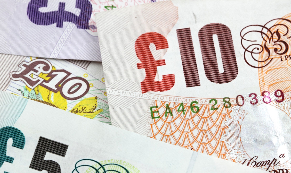 Pounds to dollar value (CREDIT: Petr Kratochvil, CC0 Public Domain)